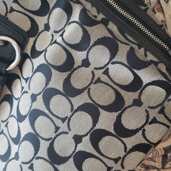 Coach Gallery Signature Tote - EUC #127 - Picture 7 of 12